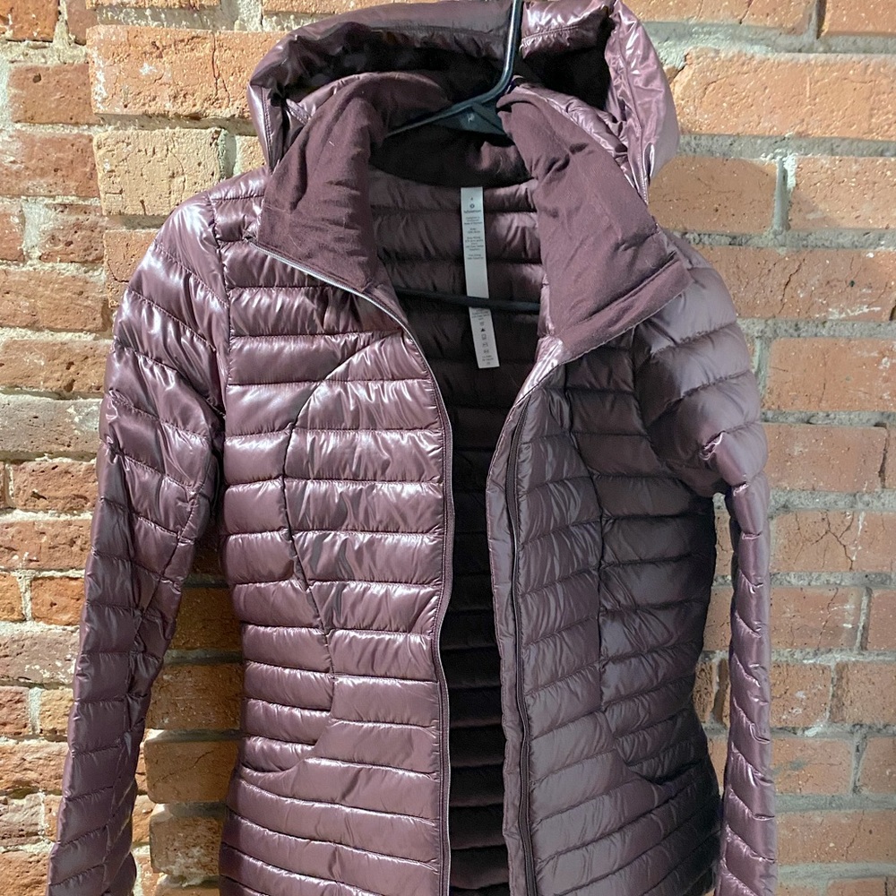 Women’s Lululemon micro puffy